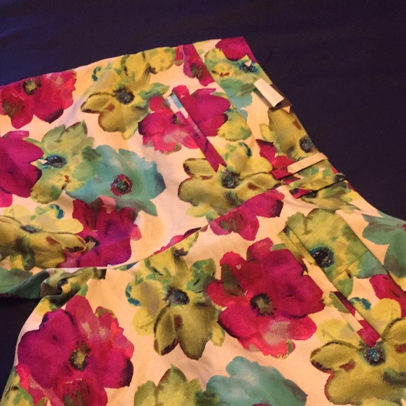 Shorts - Picture 4 of 4